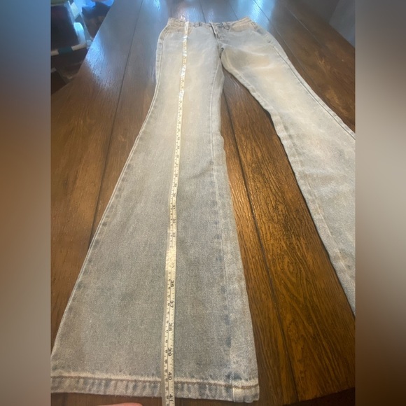 Unif High Rise Flare Bellbottom Denim Size 25 B29 - Picture 5 of 7
